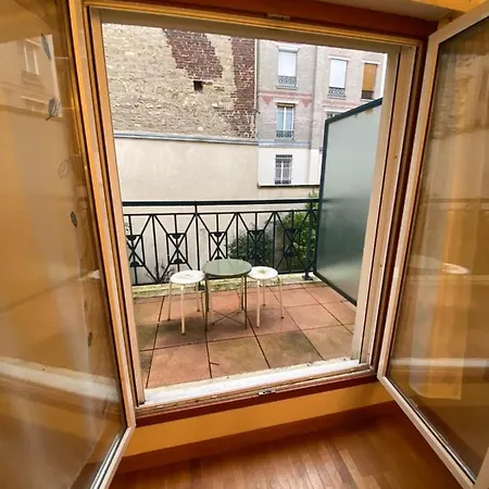 Charming 36m With Terrace In The Heart Of *